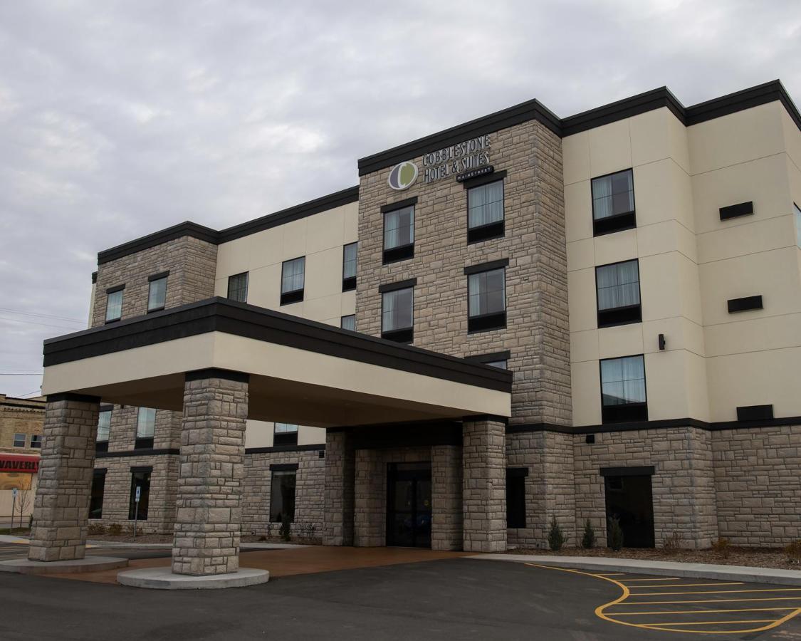 Cobblestone Hotel & Suites - トゥーリヴァース エクステリア 写真
