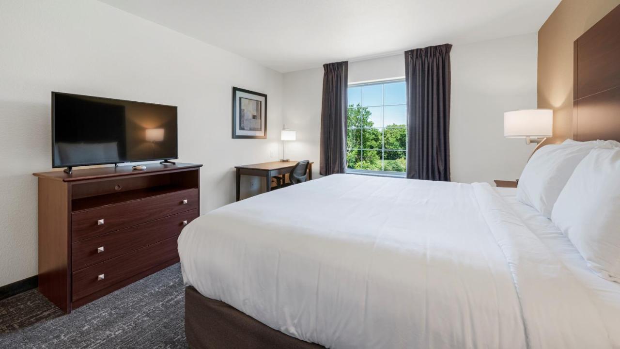 Cobblestone Hotel & Suites - トゥーリヴァース エクステリア 写真